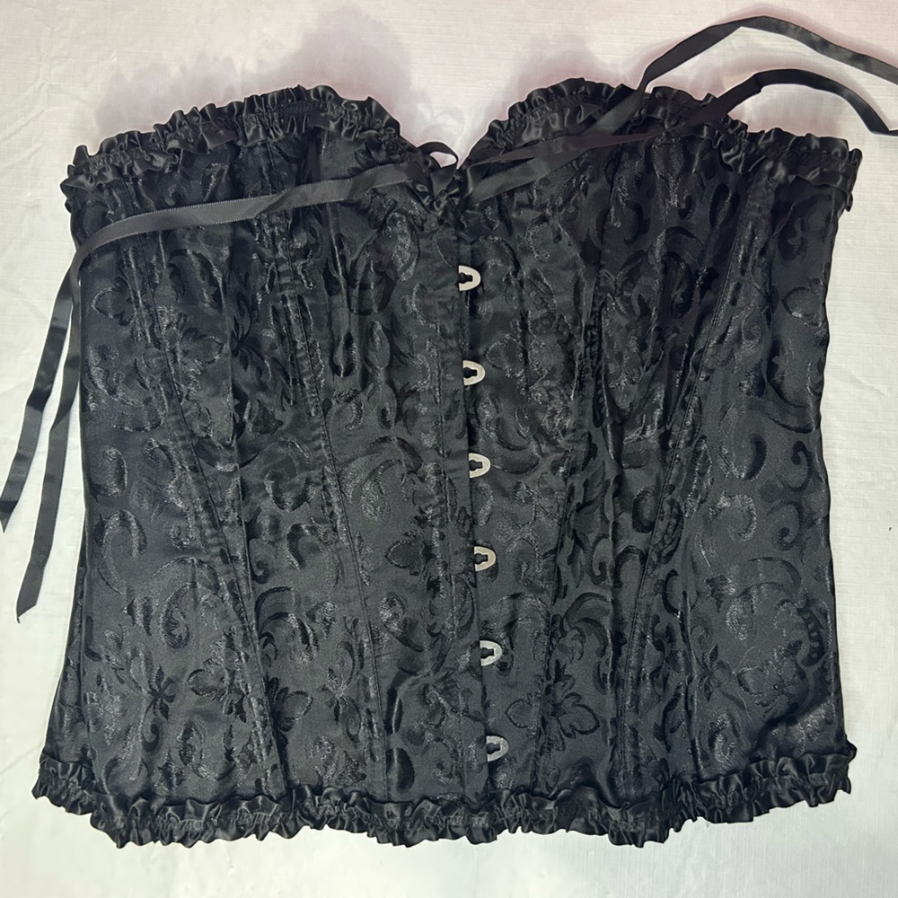 Black goth jacquard lace up corset. Size XL